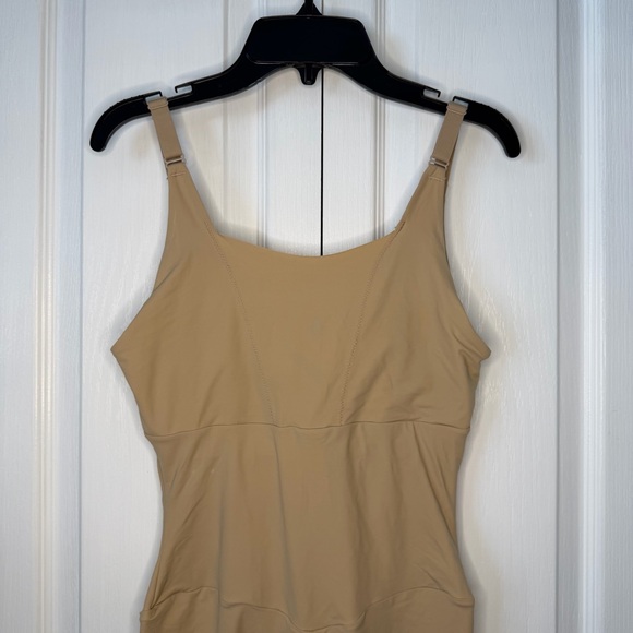 Maidenform Beige Shapewear Bodysuit L - Picture 3 of 6